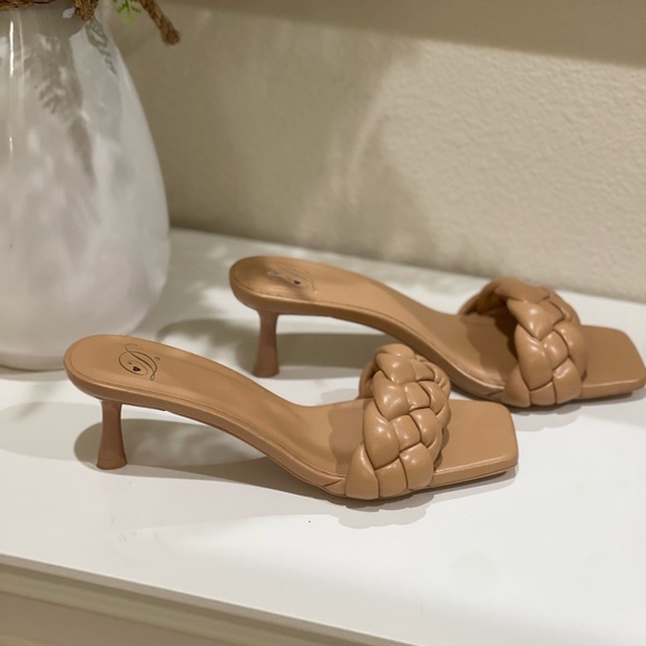 Slide sandals - Picture 2 of 2